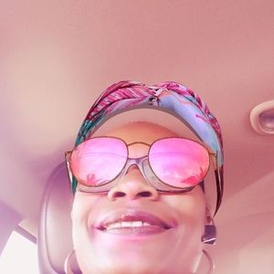 Meet your Posher, Pat